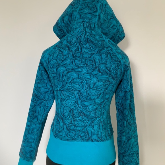 Lululemon scuba hoodie size 4, original - Picture 2 of 6